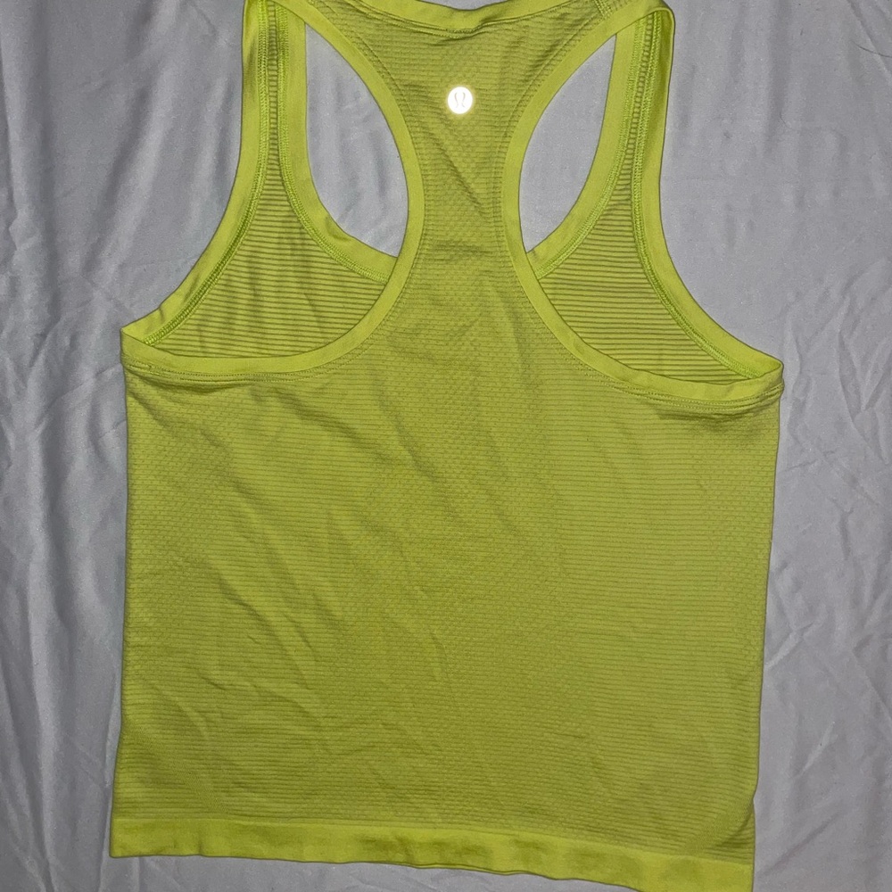 Lululemon Swiftly Tech Race Length Yellow Racerback Tank Top in Women’s Size 6 - Picture 6 of 7